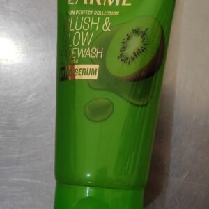Lakmé Blush & Glow Kiwi Face Wash with Vitamin C Serum – 150g