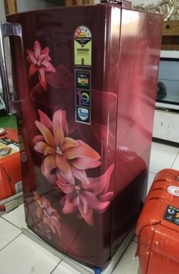 Voltas Beko Single Door Refrigerator (Burgundy/Red Floral Finish) - Image 2
